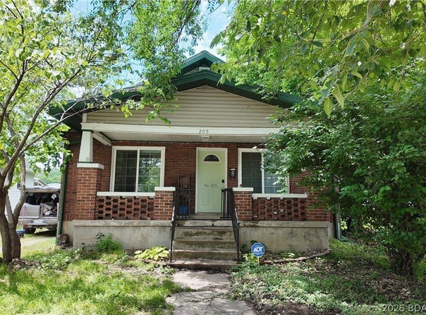 205 S Grand Avenue, Eldon, MO 65026