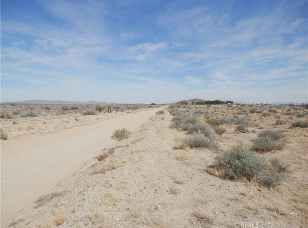 Holstead Road, Hinkley, CA 92347