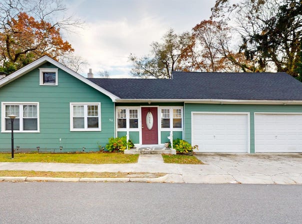 117 E Wyoming Ave, Absecon, NJ 08201