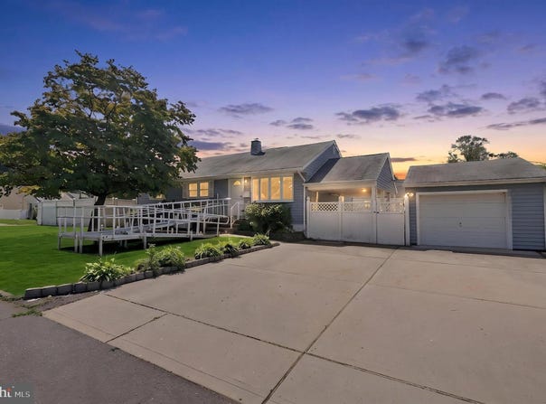 29 JOYCE Place, PARLIN, NJ 08859
