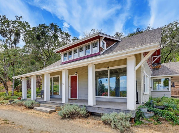2657 Old Stage Road, Central Point, OR 97502