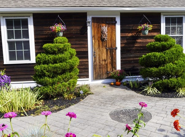 355 Pine St, Holbrook, MA 02343