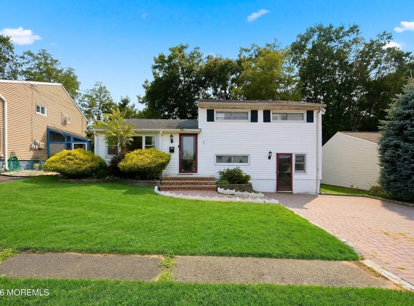 51 Haven Terrace, Parlin, NJ 08859
