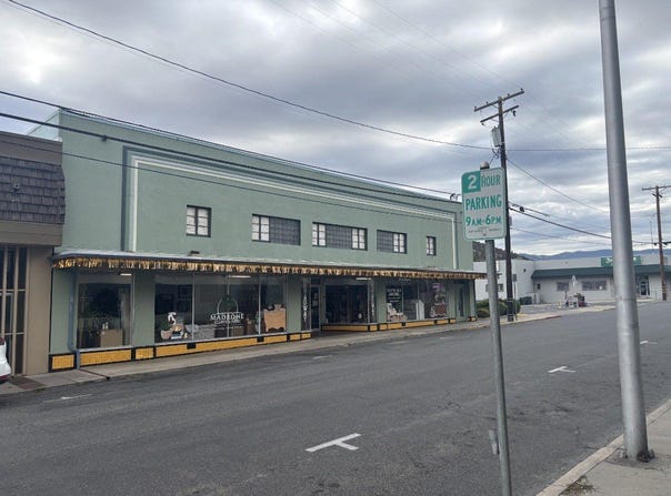 204 S Broadway, Yreka, CA 96097