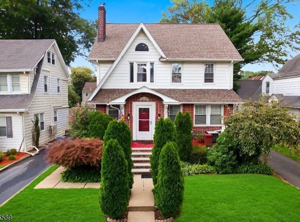 351 Griggs Ave, Teaneck Twp., NJ 07666-3101