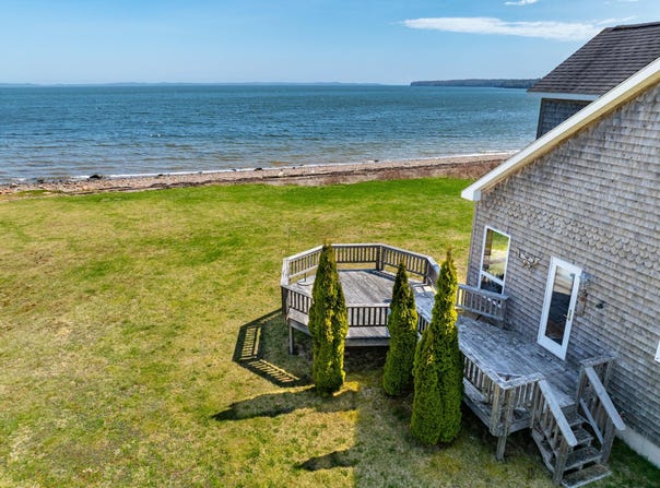 22 Seaview Lane, Robbinston, ME 04671