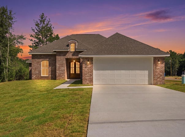 103 Friend Rd, Hattiesburg, MS 39402