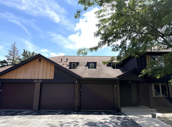 2535 E Lakeshore Drive, Crown Point, IN 46307