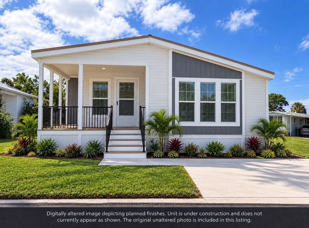 38 7th Street E, Nokomis, FL 34275