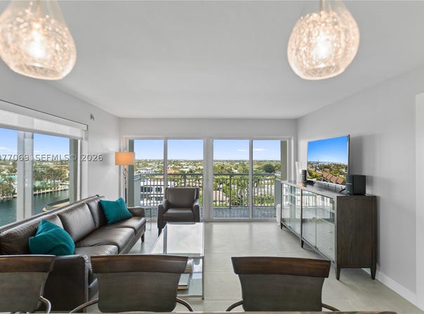 2611 N Riverside Dr, Pompano Beach, FL 33062