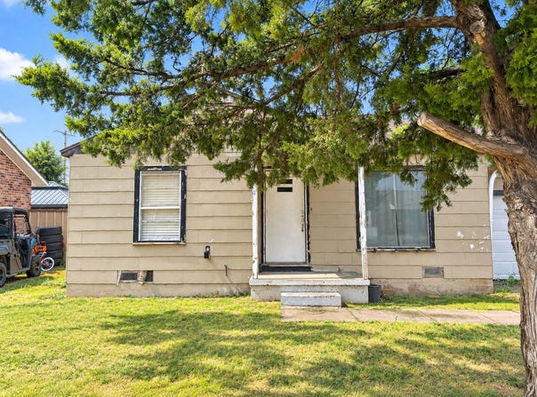 818 Avenue P, Sunray, TX 79086