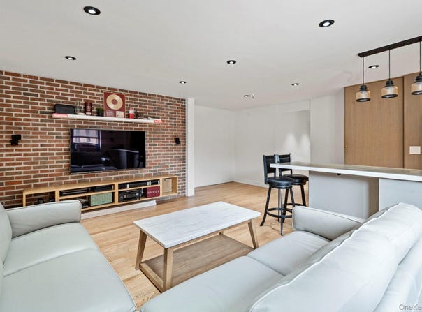 52-21 65th Place, Queens, NY 11378