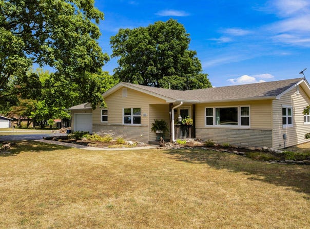 1306 Porter Avenue, Aurora, MO 65605