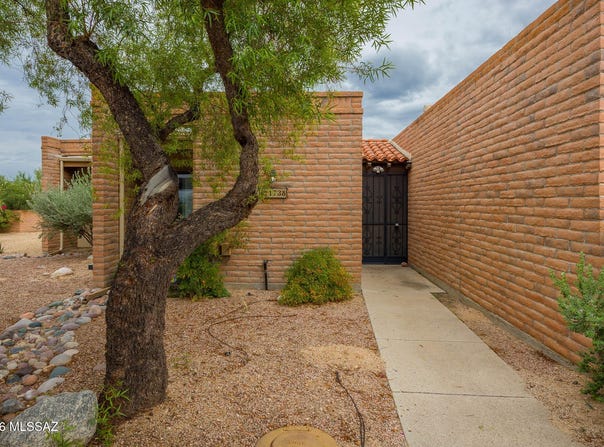 1738 W Dalehaven Circle, Tucson, AZ 85704