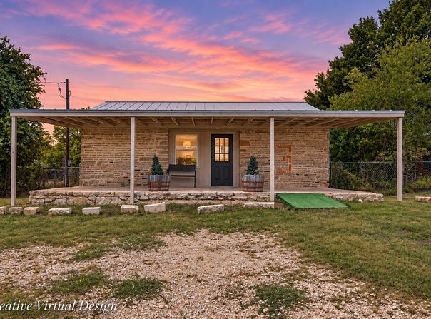11 MAIN ST, Blanco, TX 78606