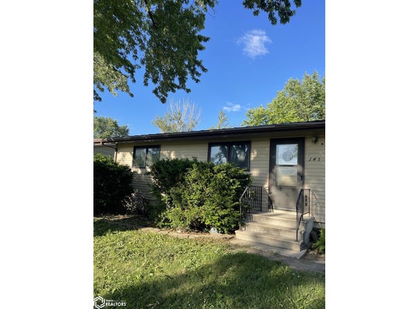 145 Grove Avenue, Garner, IA 50438
