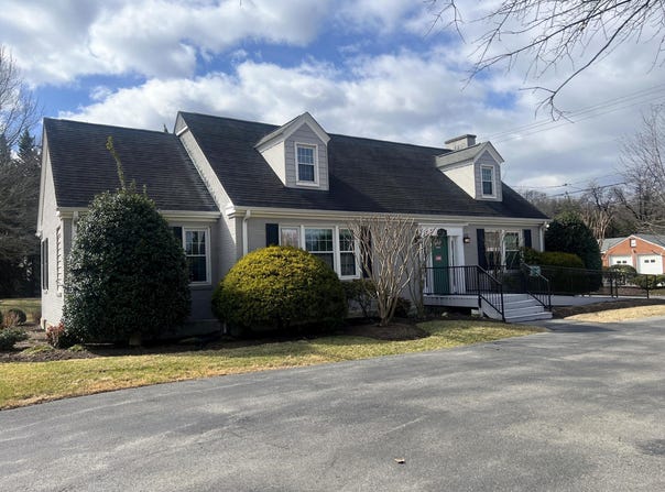 904 Apperson Dr, Salem, VA 24153