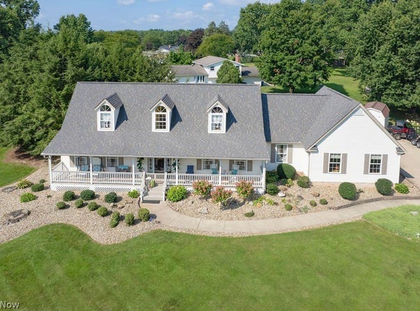 1067 Mohawk Trail SW, Hartville, OH 44632