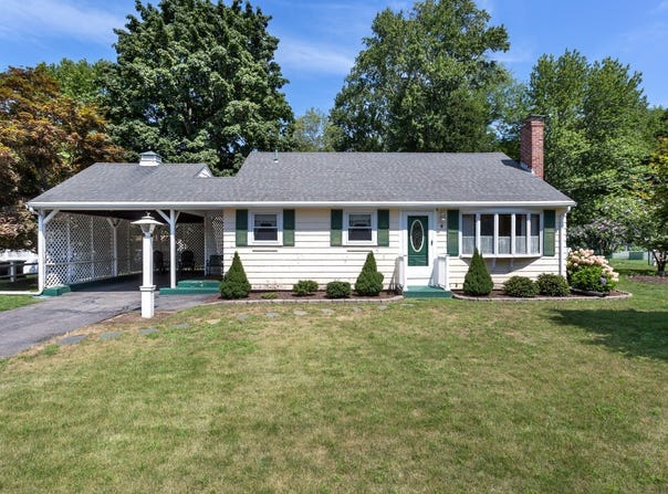 4 Southgate Rd, Franklin, MA 02038