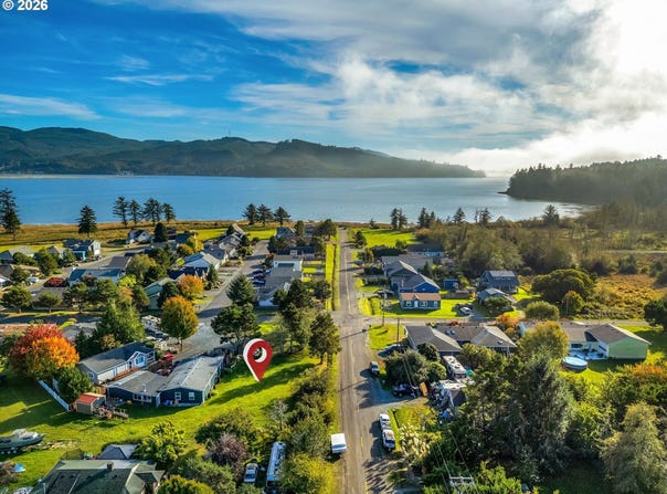 1 Mallard Ave, Nehalem, OR 97131