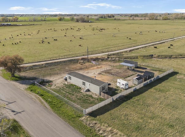 102 E Rich lane, Blackfoot, ID 83221