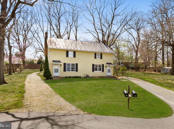 9 BURKE Circle, HAMILTON, VA 20158