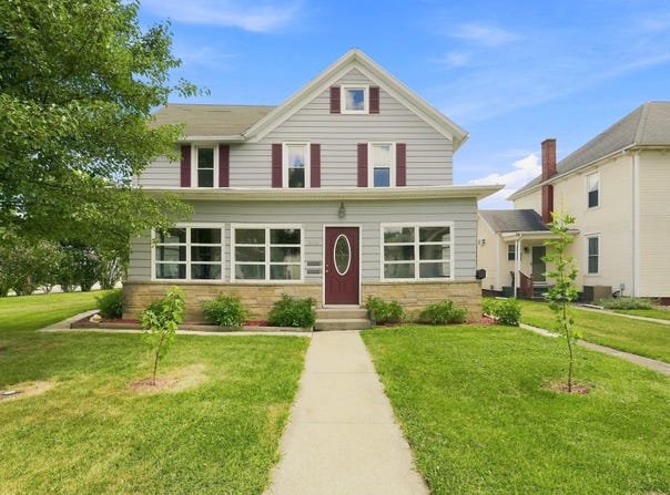 304 N Main Street, Columbia City, IN 46725-1741
