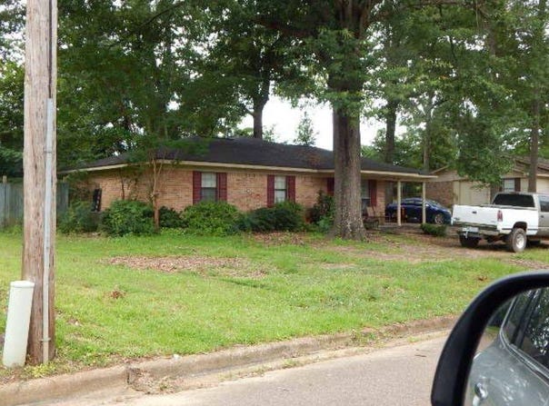 725 Cherokee Lane, Grenada, MS 38901
