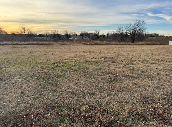1404 Coffey Drive, Perry, OK 73077
