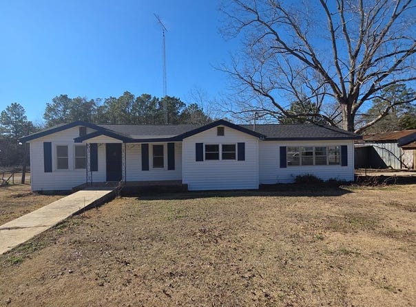 2089 Highway 131, Baker Hill, AL 36027