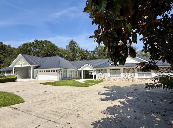 39 Oak Allee Drive, Picayune, MS 39466