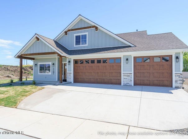 975 W CORDGRASS Ave, Post Falls, ID 83854
