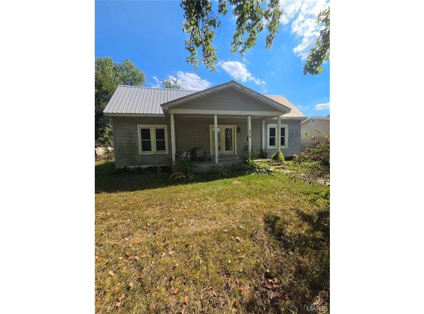 212 E James Boulevard, St James, MO 65559