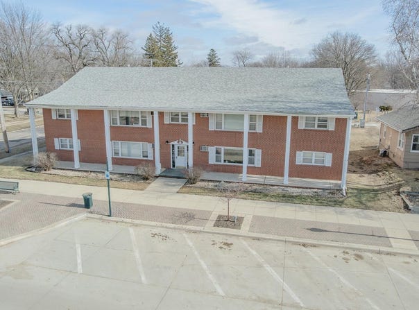 1501 Hill Ave, Spirit Lake, IA 51360