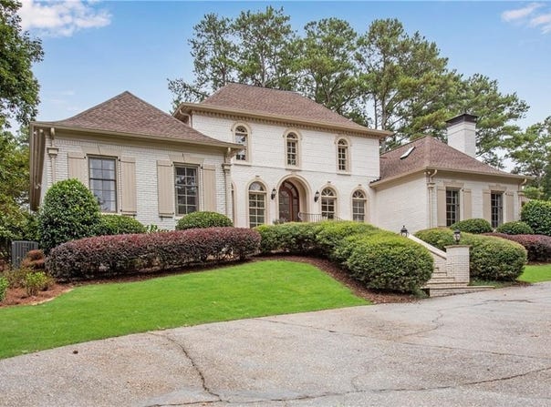9190 Huntcliff Trace, Sandy Springs, GA 30350