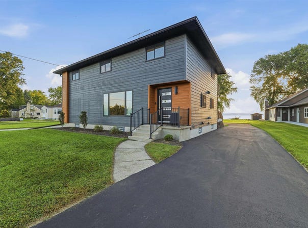 N7903 LAKESHORE Drive, FRIENDSHIP, WI 54937