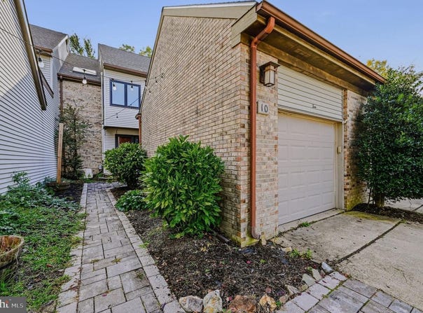10 STEEPLECHASE RD, WILMINGTON, DE 19808