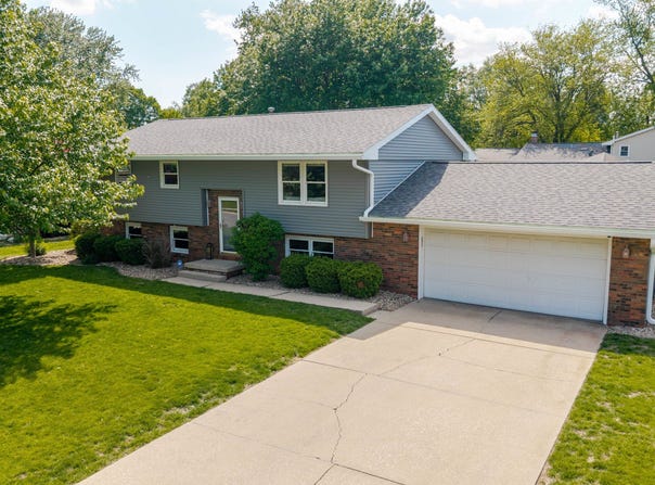 103 Robert Drive, Normal, IL 61761