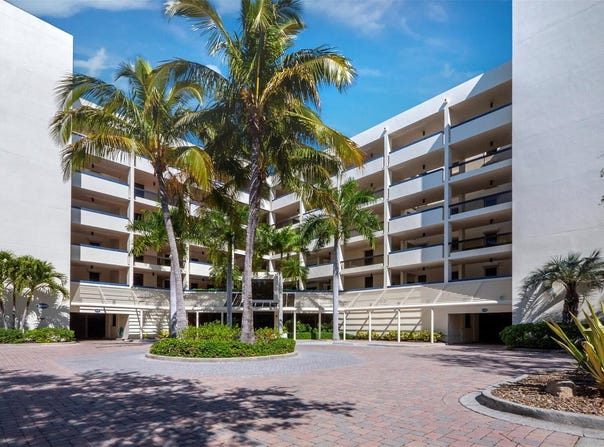 2020 HARBOURSIDE DRIVE, LONGBOAT KEY, FL 34228