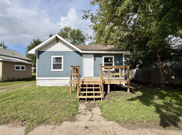 131 5th St NE, Huron, SD 57350