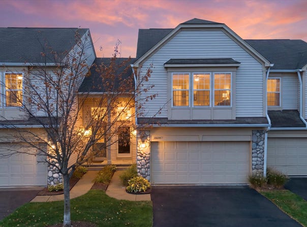 26649 Kirkway Drive, Woodhaven, MI 48183