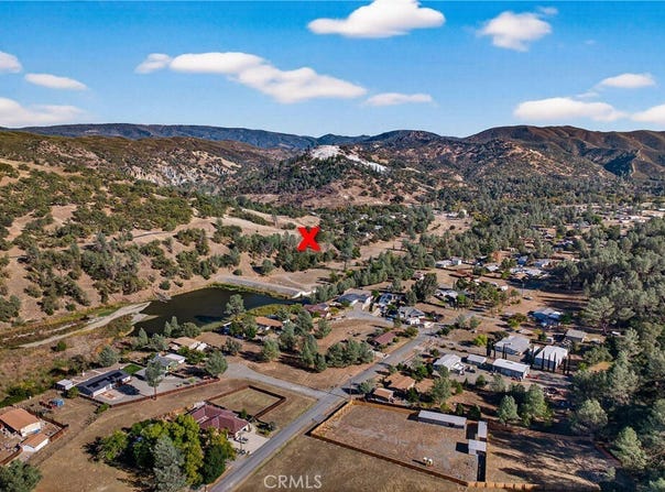 3113 Wolf Creek Road, Clearlake Oaks, CA 95423
