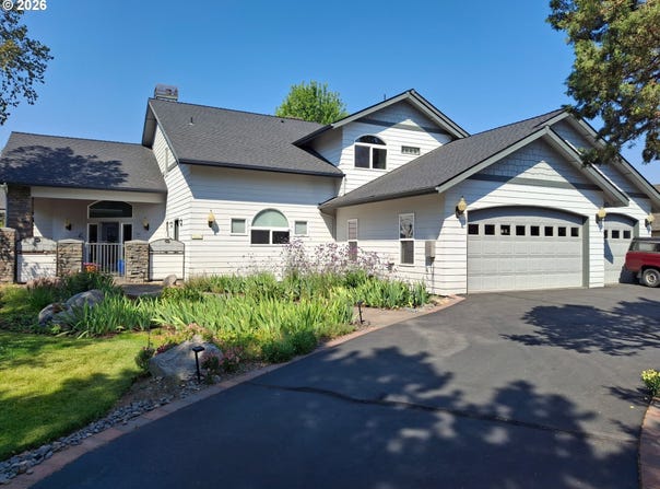 2565 THRUSH Ct, Redmond, OR 97756