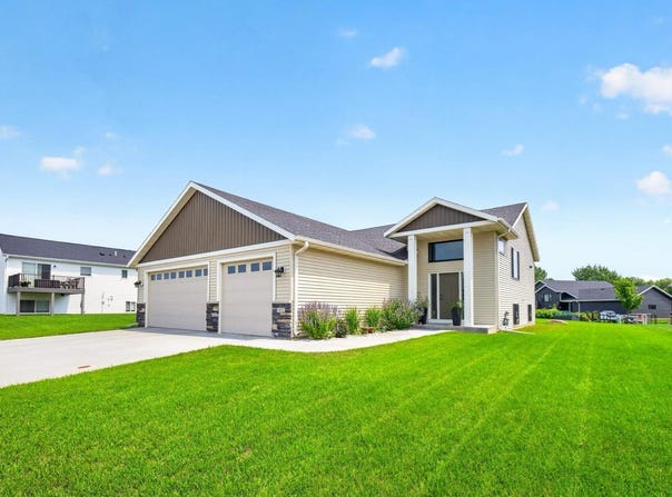 1102 14th Avenue NW, Kasson, MN 55944