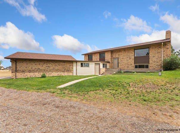 1605 WRANGLER RD, Cheyenne, WY 82009