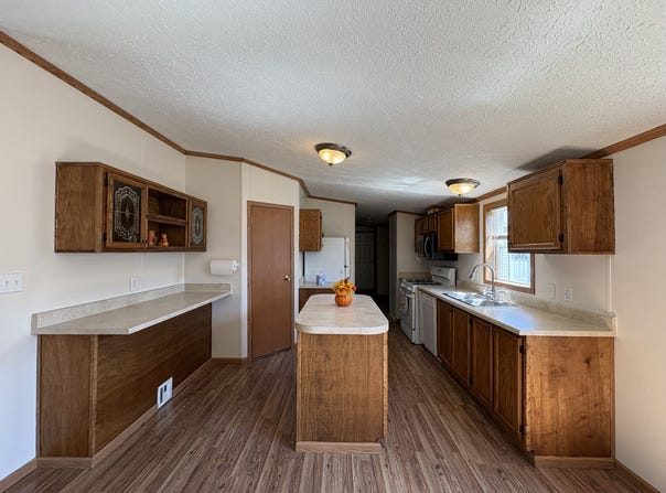 286 Pine Oak Lane, Whittaker, MI 48190