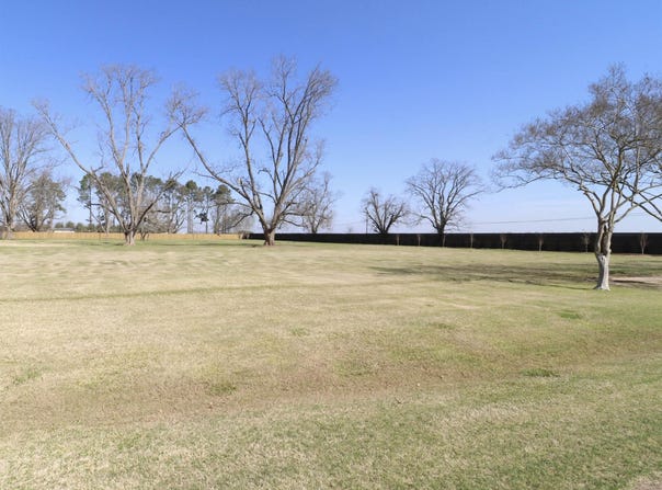 220 ORCHARD RUN, Natchitoches, LA 71457