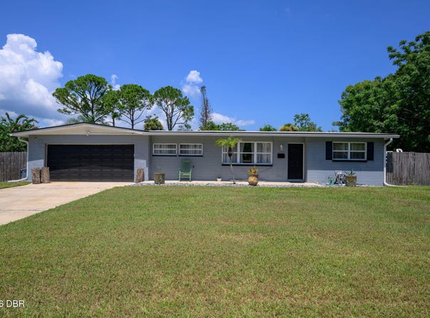 215 Cumberland Avenue, Ormond Beach, FL 32174