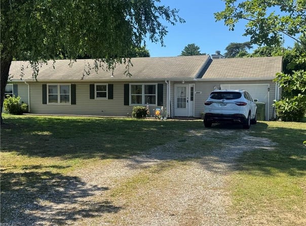 7557 Bellehaven Drive, Gloucester Point, VA 23062