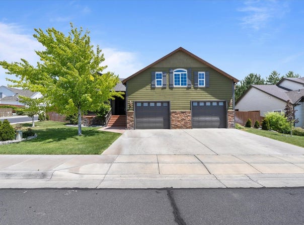 2140 NW DUSK Dr, Hermiston, OR 97838